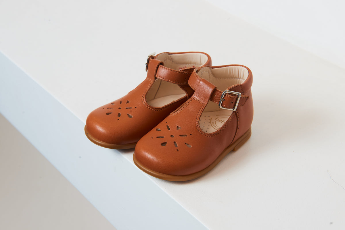 Beberlis Brown Cut Out Baby T Strap - Halo Shoes