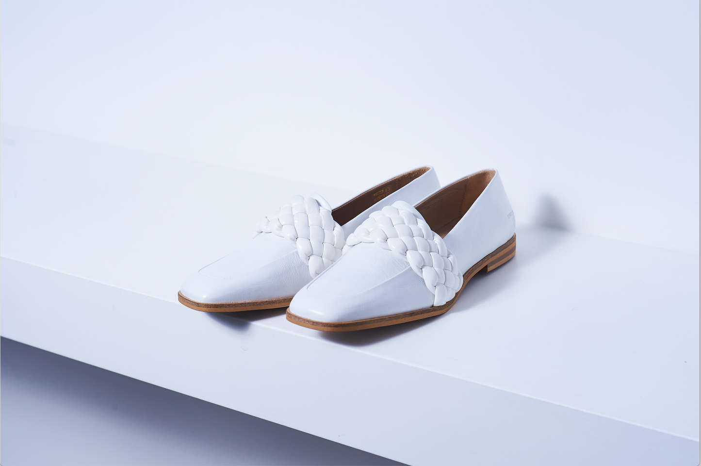 Angulus White Loafer - Halo Shoes
