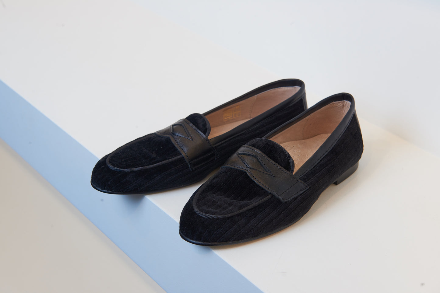 Don Louis Black Ribbed Penny Loafer