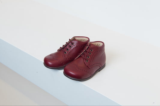 Beberlis Burgundy Wingtip Bootie